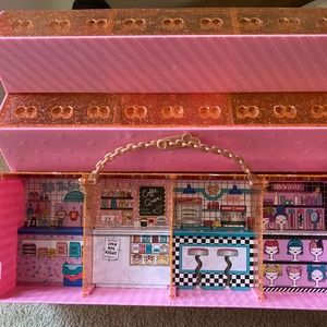 LOL Surprise - Pop-Up Store Playset And Dolls With Accessories